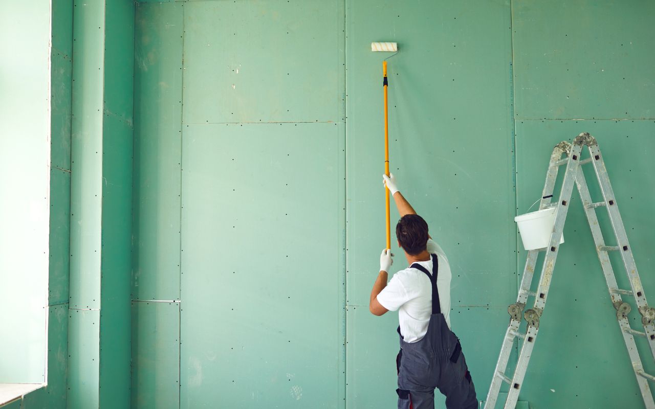  Highly  experienced and  skilled painting  group 